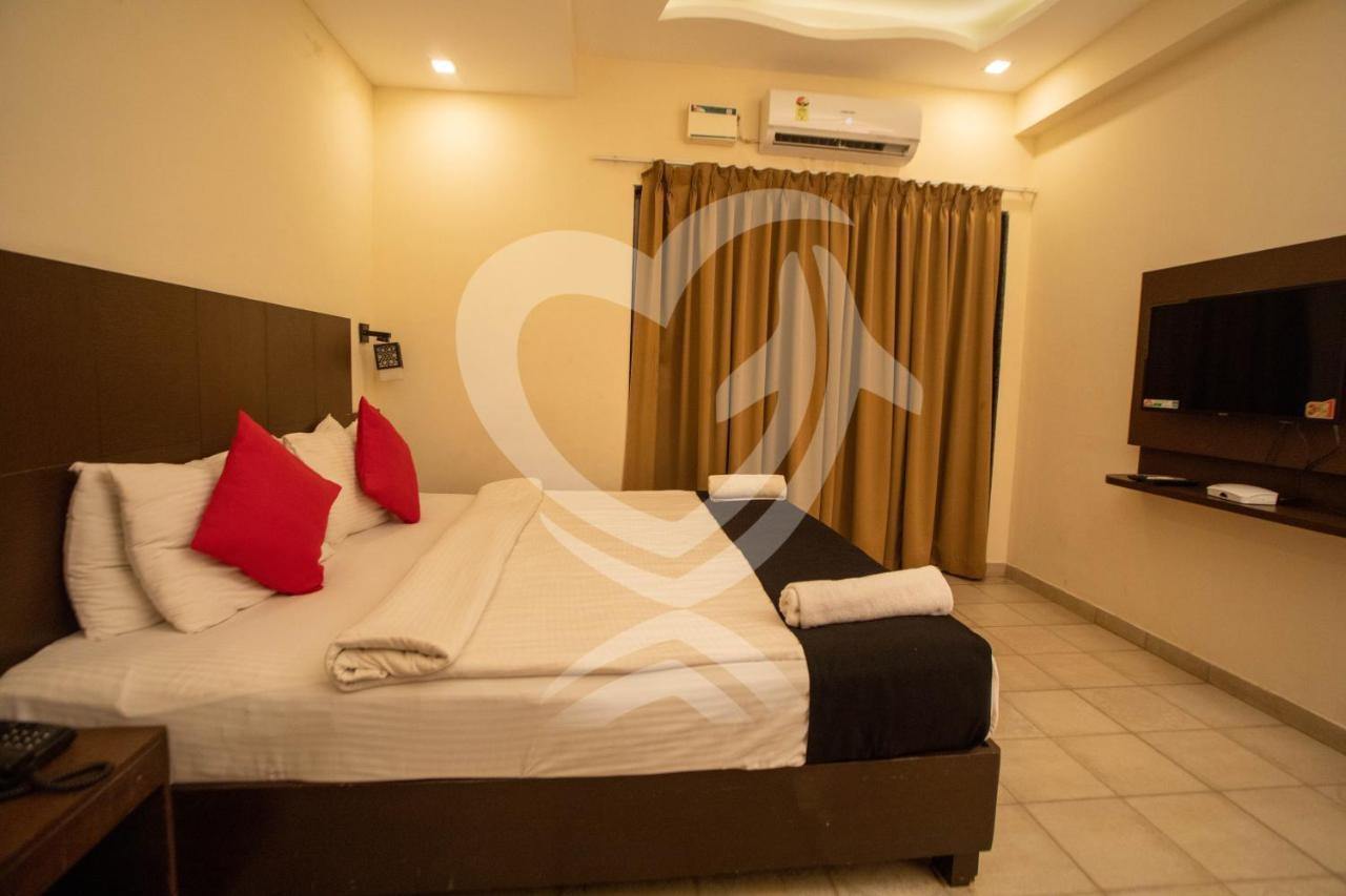 De Alcazar Calangute Hotel Ngoại thất bức ảnh