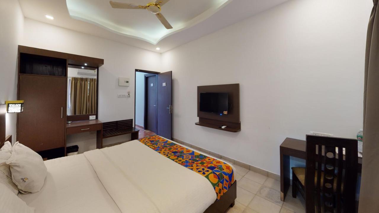 De Alcazar Calangute Hotel Ngoại thất bức ảnh