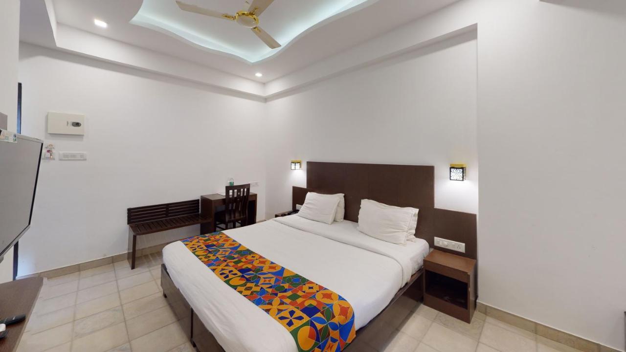 De Alcazar Calangute Hotel Ngoại thất bức ảnh